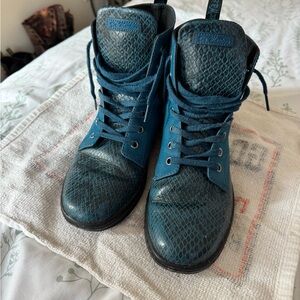 Vintage Dr. Martens Leyton Casual Boots